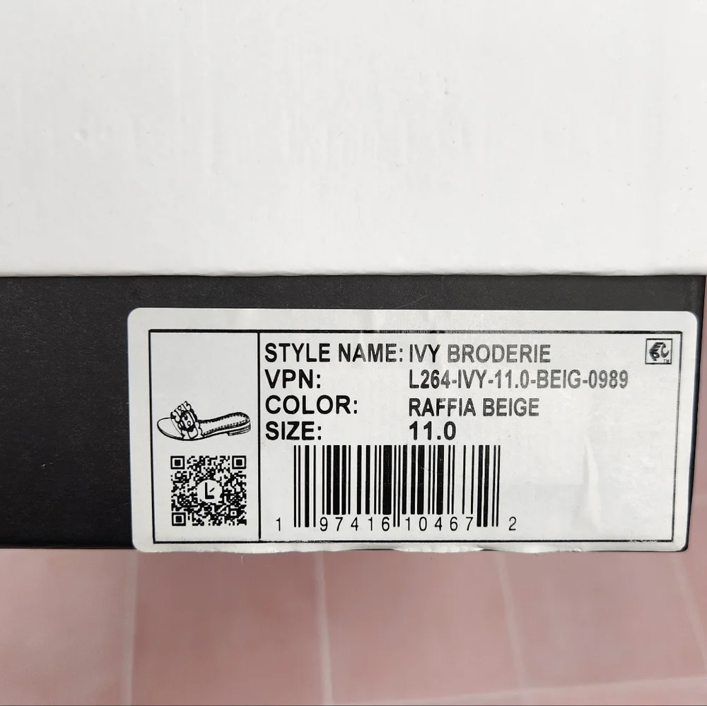 Larroude Ivy Broderie Slides